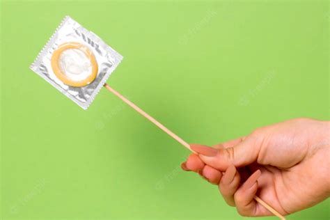 OWO - Oral ohne Kondom Hure Stockerau